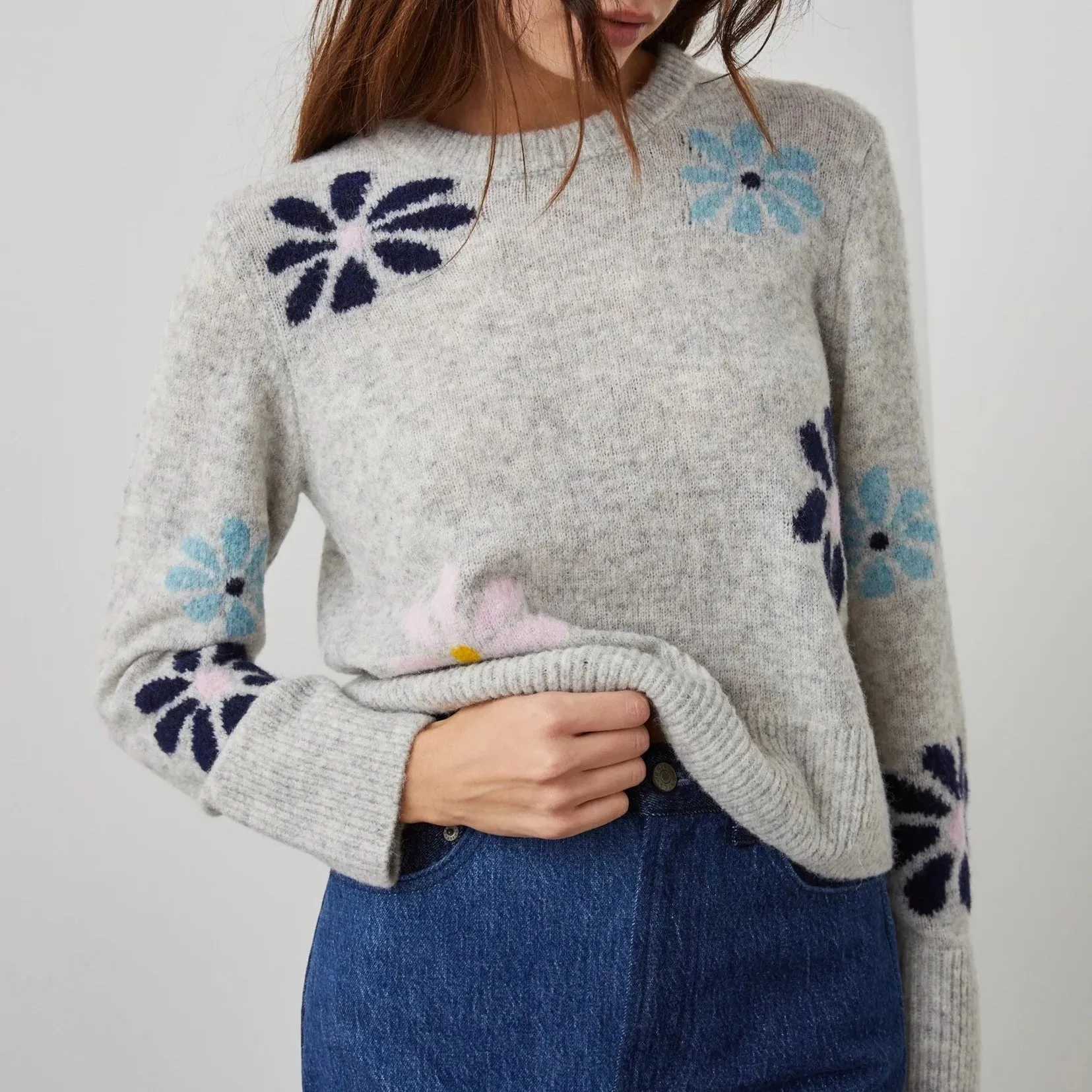 Anise Floral Sweater (Grey)