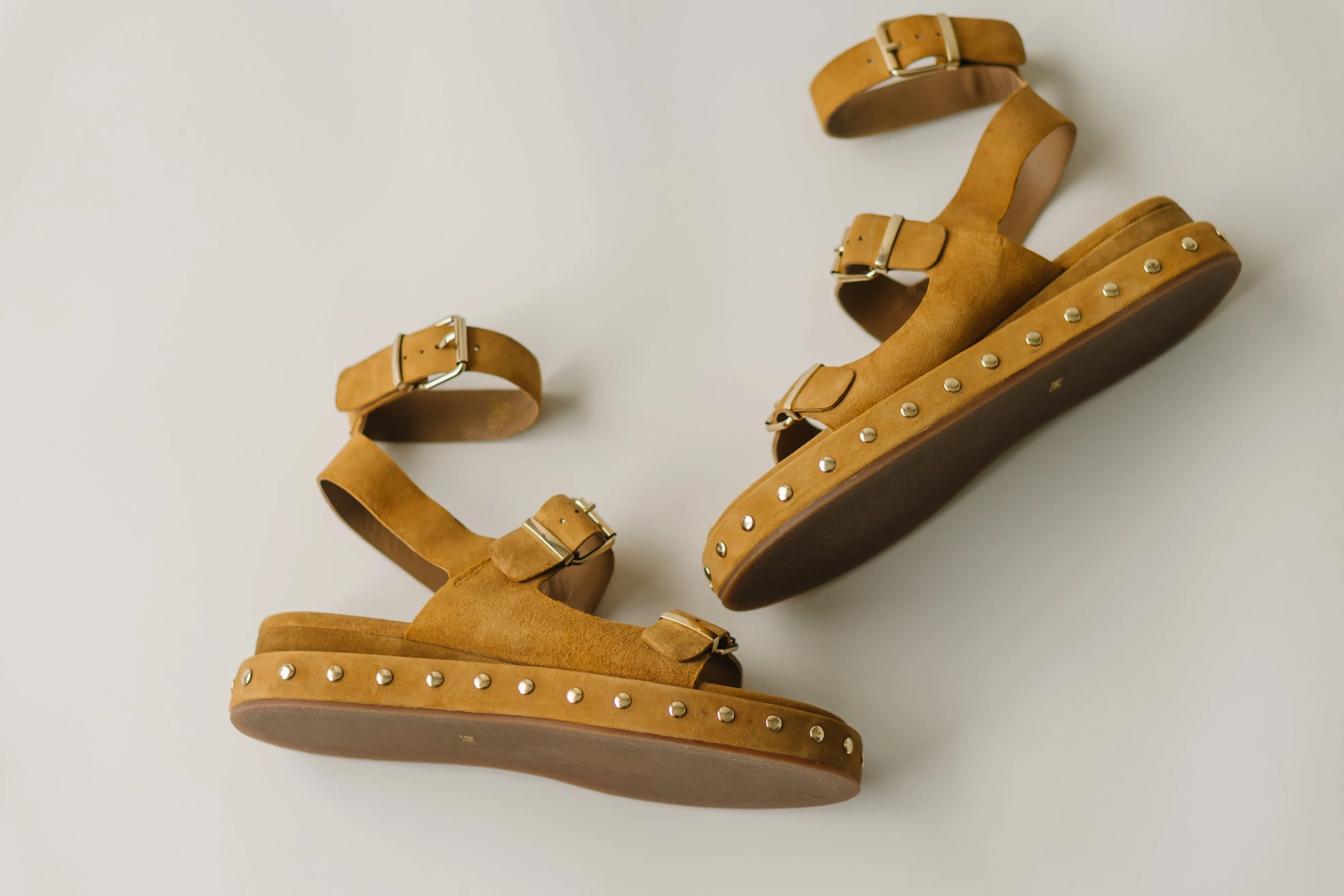 Matisse: Nina Fawn Sandal in Tan